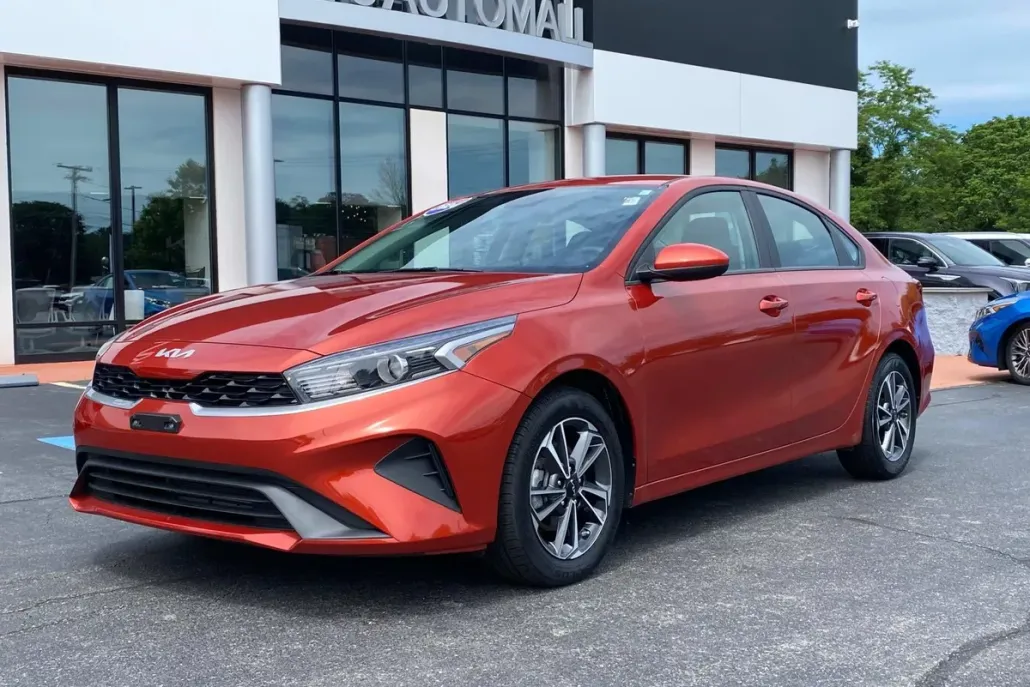 2024 Kia Forte LXS photo 1