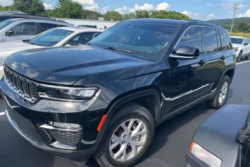 2022 Jeep Grand Cherokee Limited photo 1