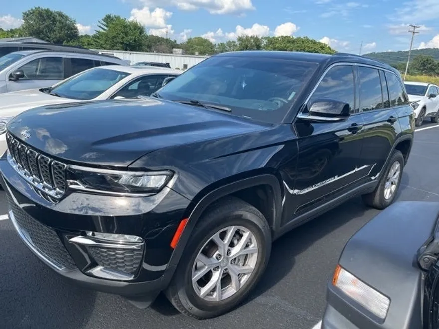 2022 Jeep Grand Cherokee Limited photo 1