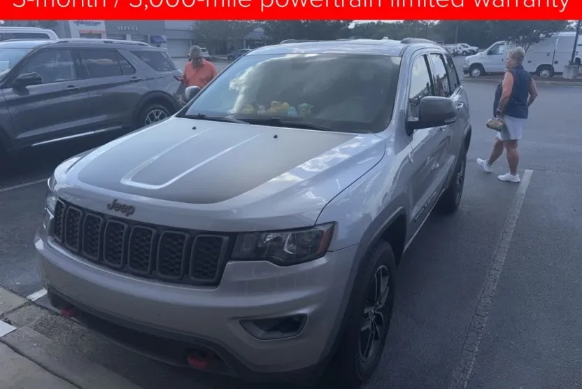 2017 Jeep Grand Cherokee Trailhawk photo 1