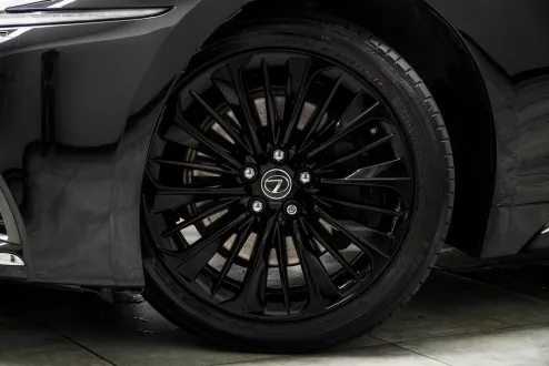 2018 Lexus LS 500 photo 3