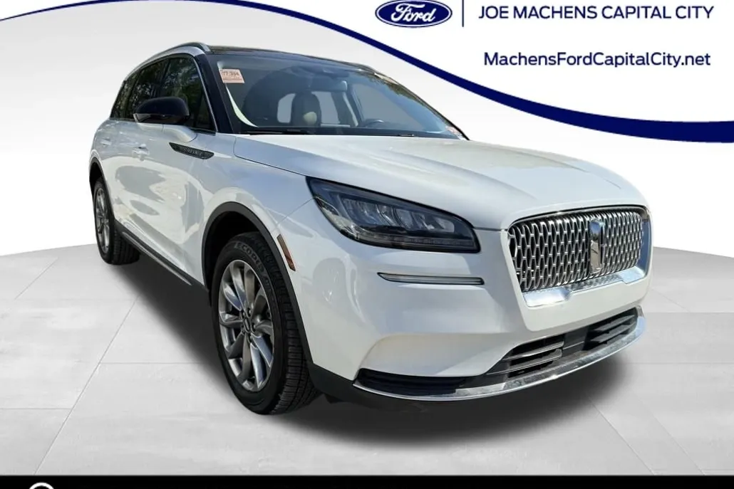 2022 Lincoln Corsair Standard photo 1