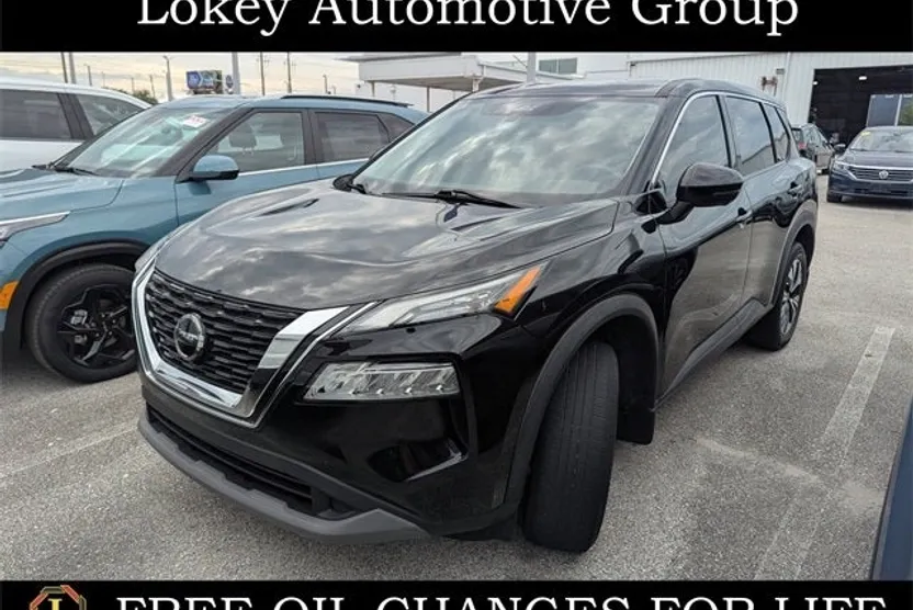 2021 Nissan Rogue SV photo 1