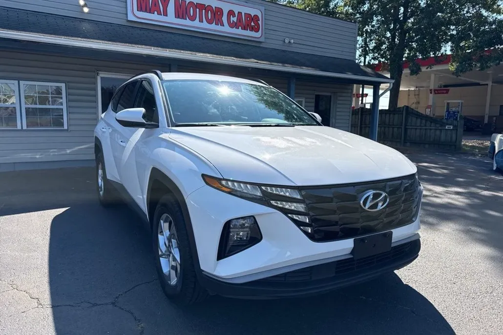 2024 Hyundai Tucson SEL photo 1