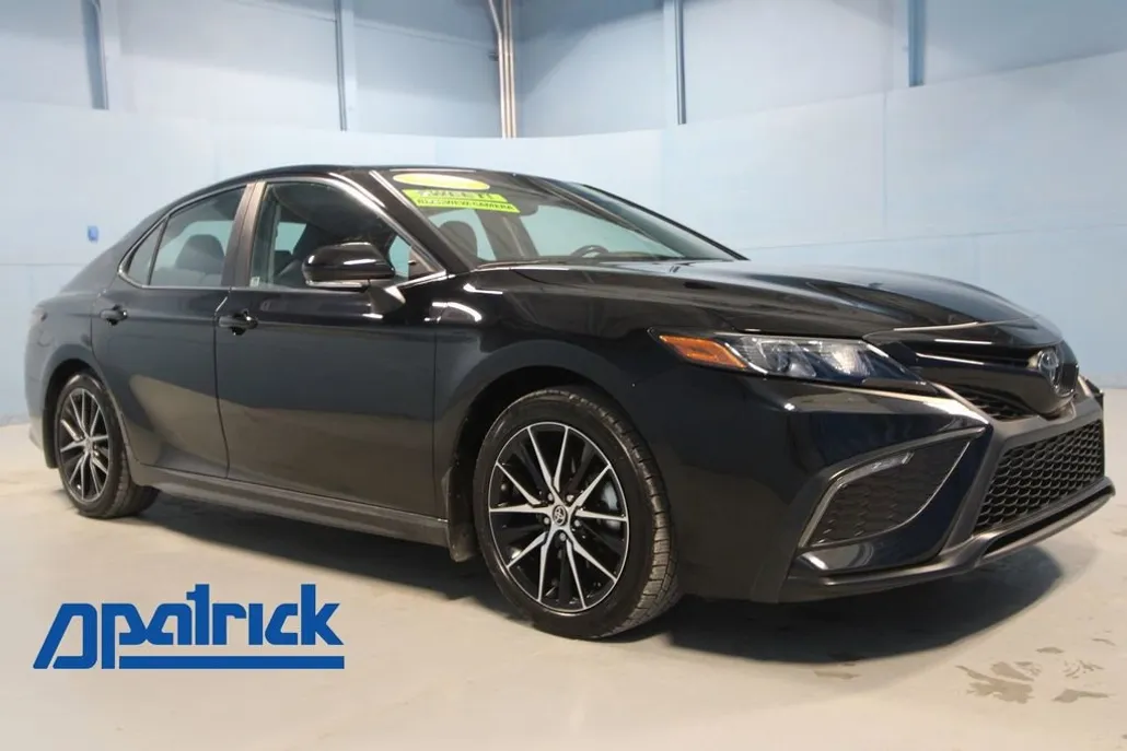2023 Toyota Camry SE photo 1