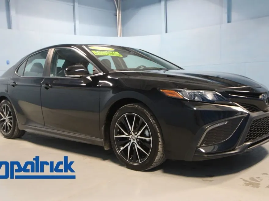 2023 Toyota Camry SE photo 1