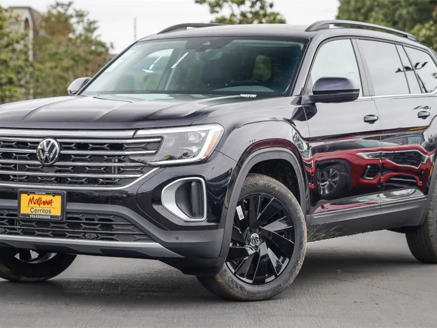 2025 Volkswagen Atlas SE Technology photo 1