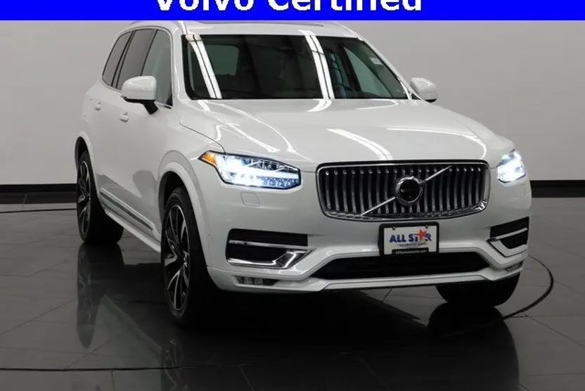 2023 Volvo XC90 Plus photo 1