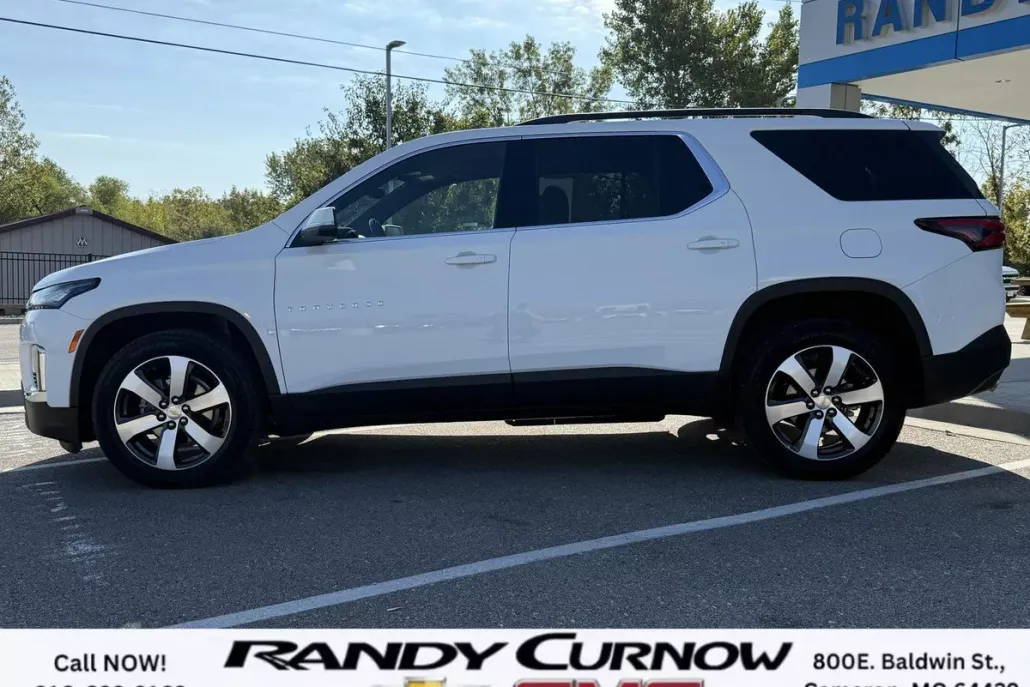 2023 Chevrolet Traverse Leather photo 1