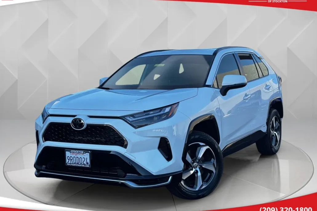 2025 Toyota RAV4 Hybrid SE photo 1