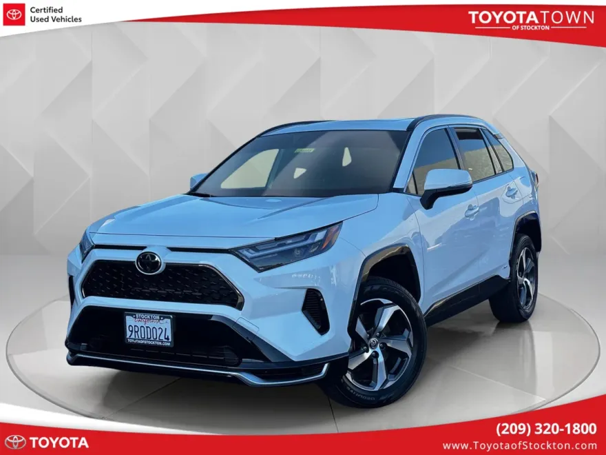 2025 Toyota RAV4 Hybrid SE photo 1