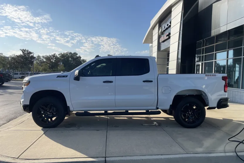 2026 Chevrolet Silverado 1500 Custom Trail Boss photo 1