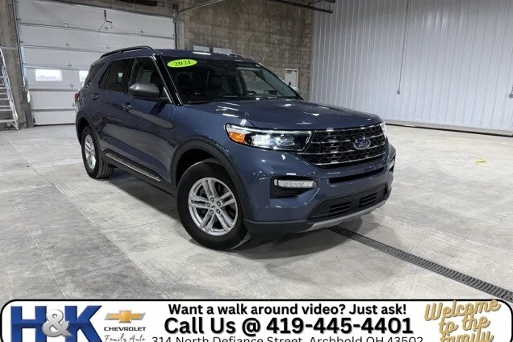 2021 Ford Explorer XLT photo 1