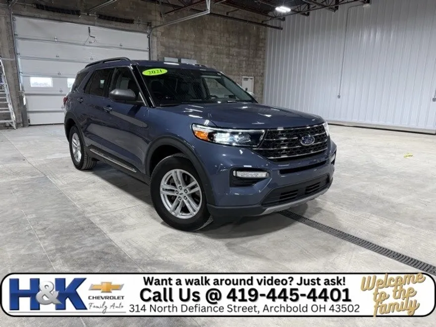 2021 Ford Explorer XLT photo 1