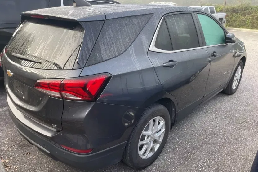 2023 Chevrolet Equinox LT photo 1