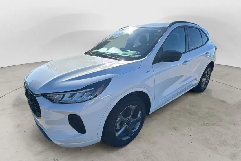 2023 Ford Escape ST-Line photo 1