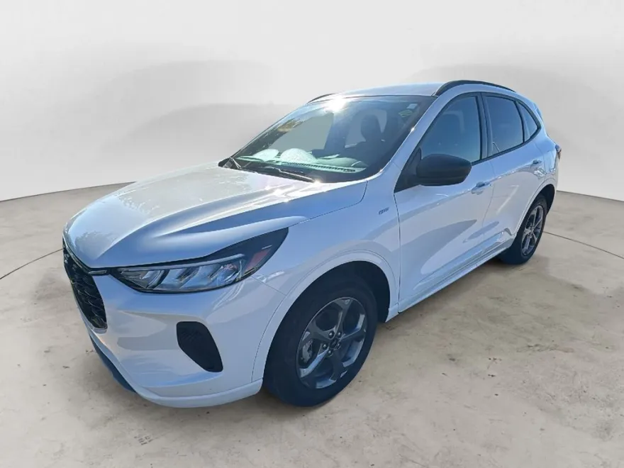 2023 Ford Escape ST-Line photo 1
