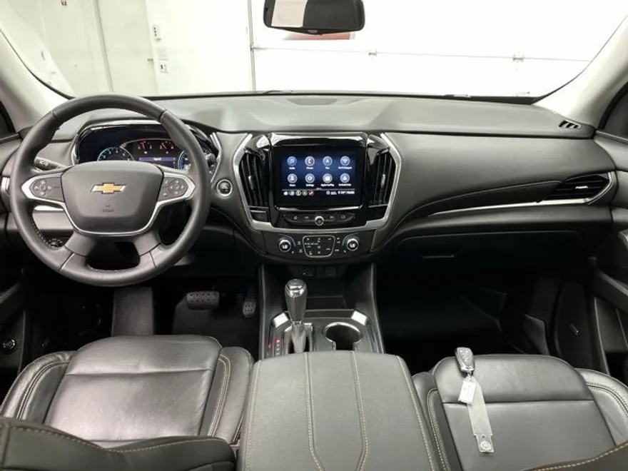 2020 Chevrolet Traverse Leather photo 1