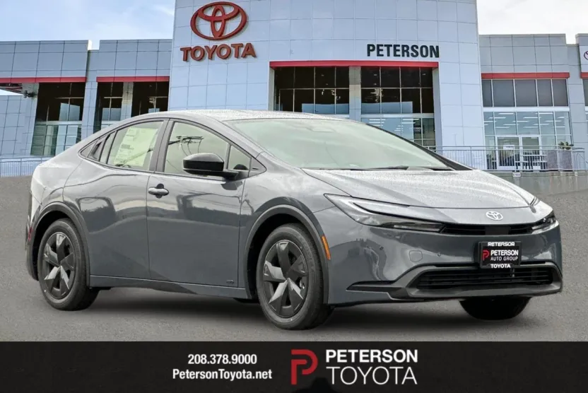 2026 Toyota Prius LE photo 1