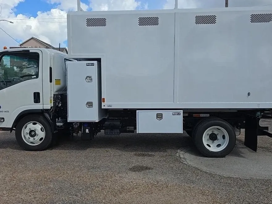 2024 Chevrolet Silverado 4500HD Base photo 1