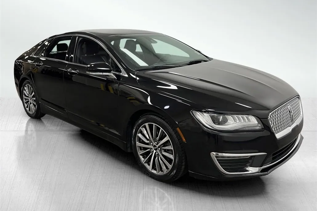 2020 Lincoln MKZ Standard photo 1