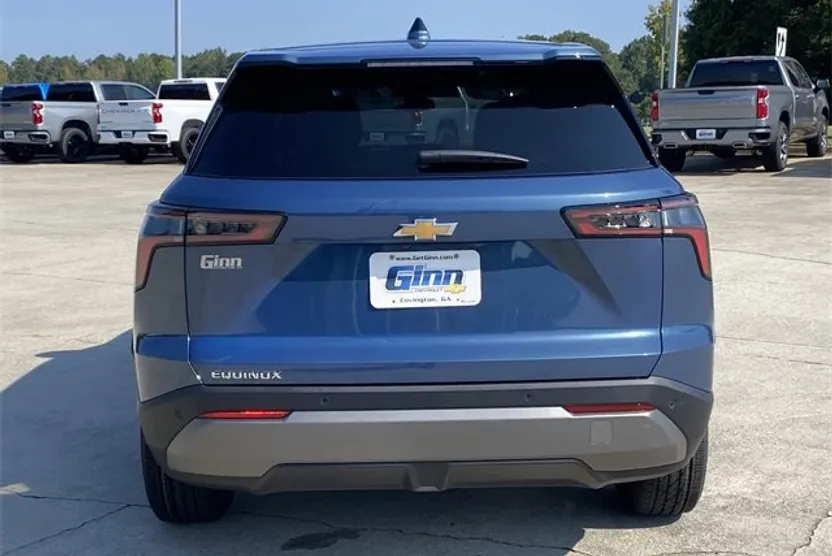 2026 Chevrolet Equinox LT photo 1