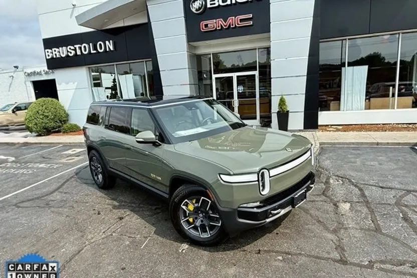 2023 Rivian R1S Launch Edition photo 1