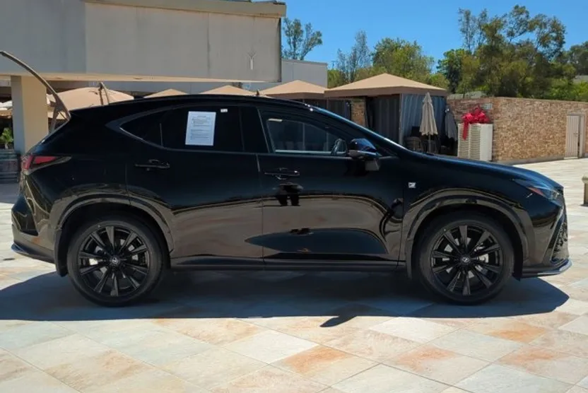 2024 Lexus NX 450h+ F SPORT Handling photo 1