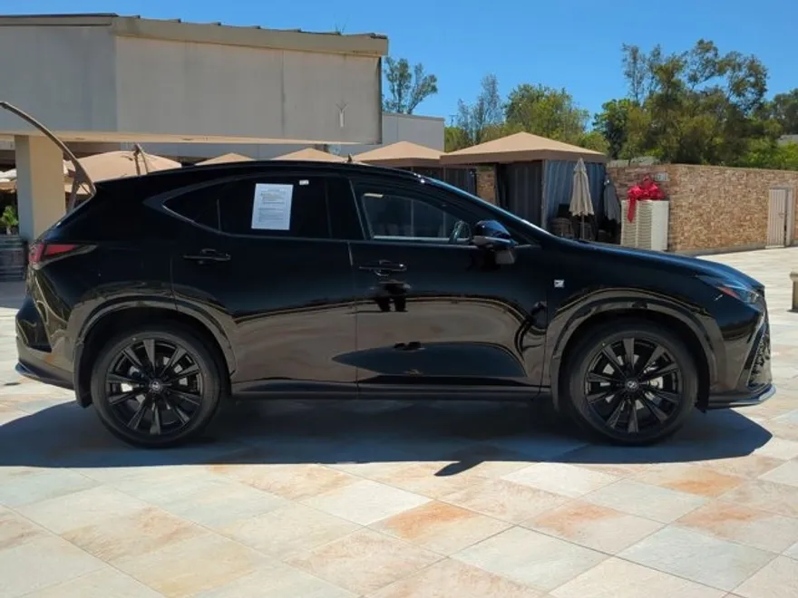 2024 Lexus NX 450h+ F SPORT Handling photo 1