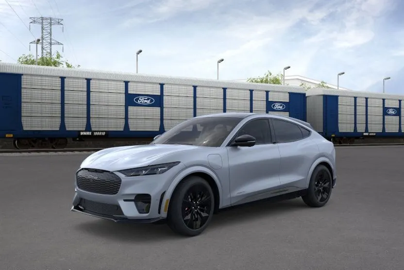2025 Ford Mustang Mach-E GT photo 1