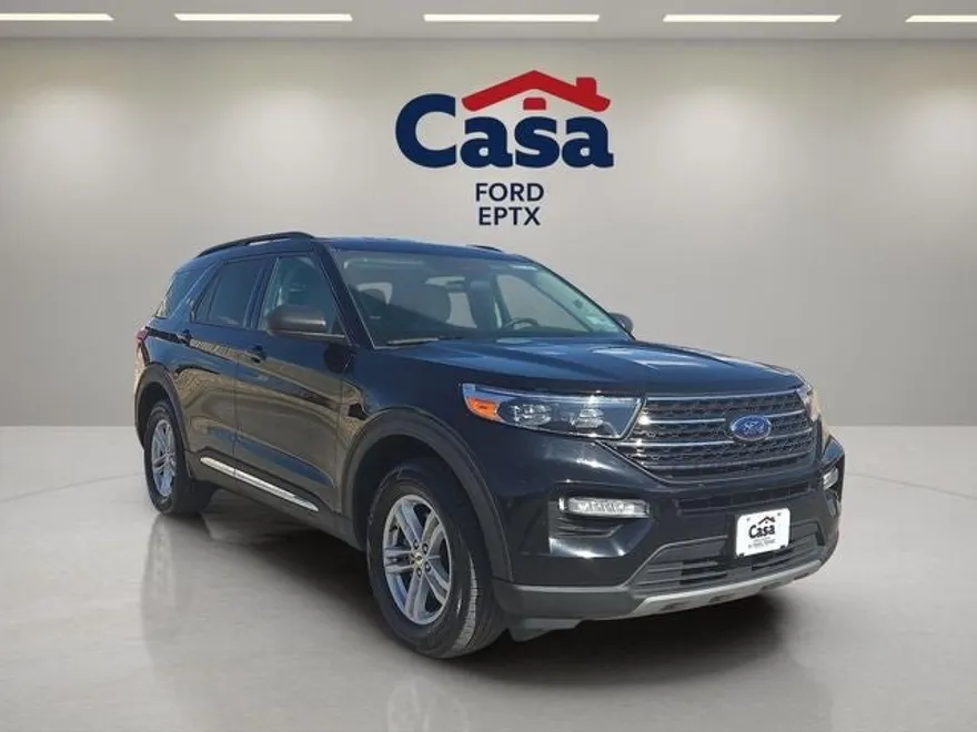 2024 Ford Explorer XLT photo 1