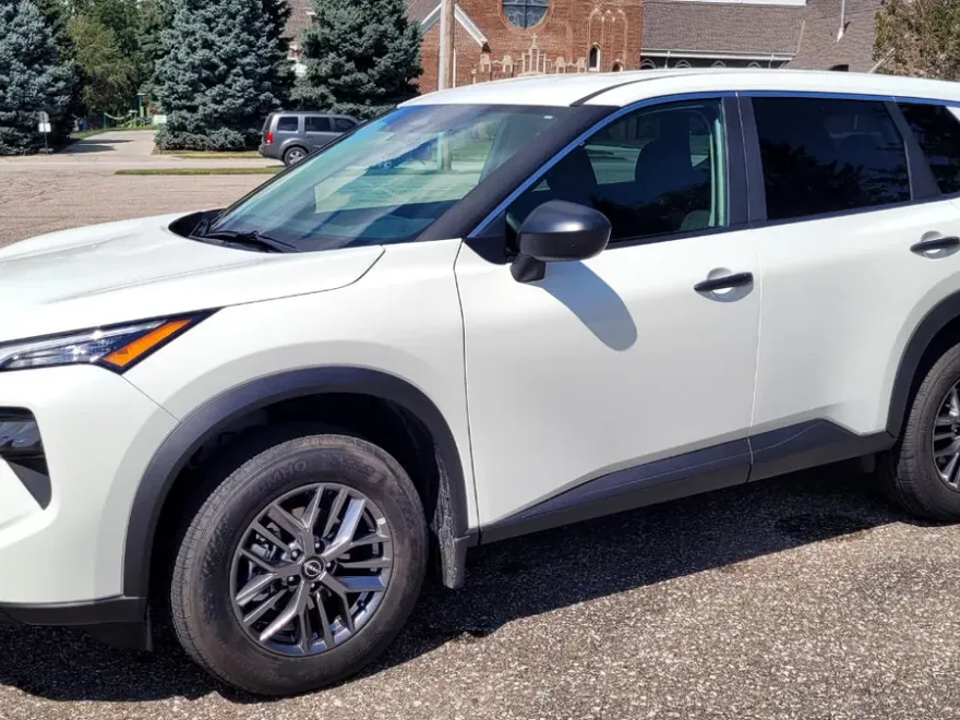 2025 Nissan Rogue S photo 1