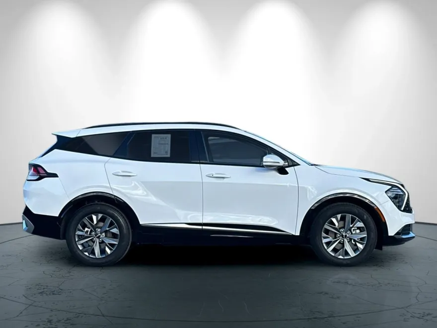 2024 Kia Sportage SX photo 1
