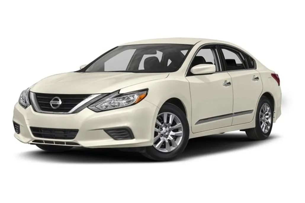 2017 Nissan Altima 2.5 SV photo 1