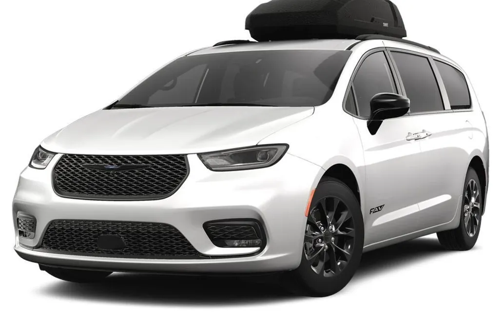 2025 Chrysler Pacifica photo 1