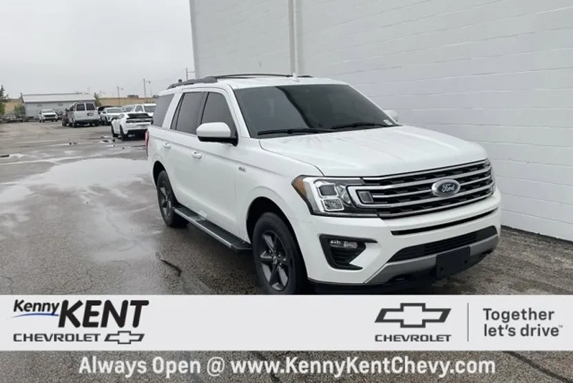 2021 Ford Expedition XLT photo 1