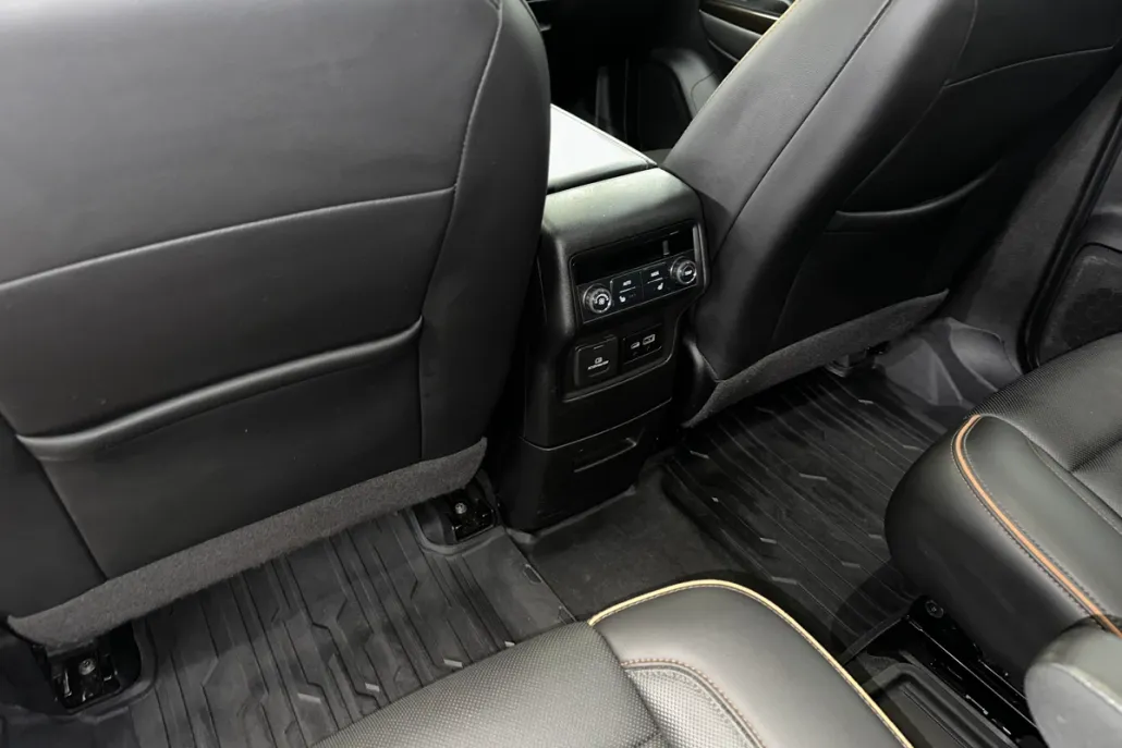 2022 Gmc Acadia AT4 photo 1