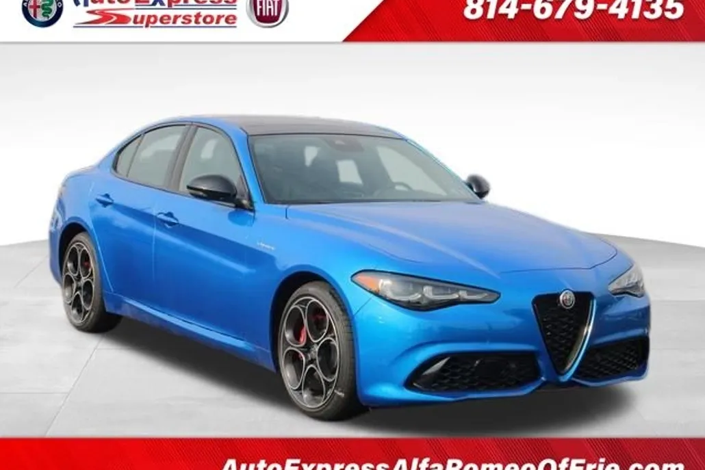 2024 Alfa Romeo Giulia photo 1