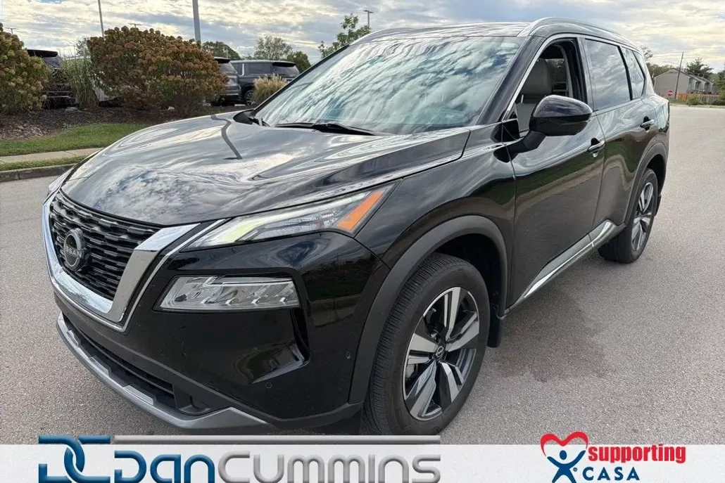 2023 Nissan Rogue SL photo 1