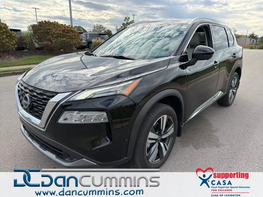 2023 Nissan Rogue SL photo 1