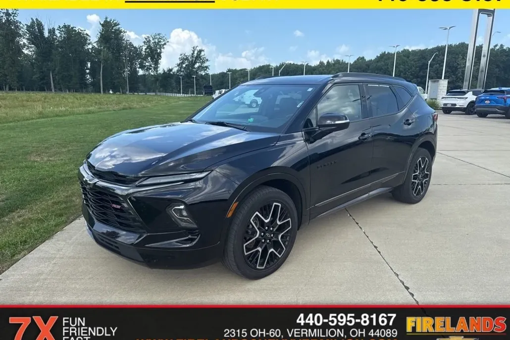 2023 Chevrolet Blazer RS photo 1