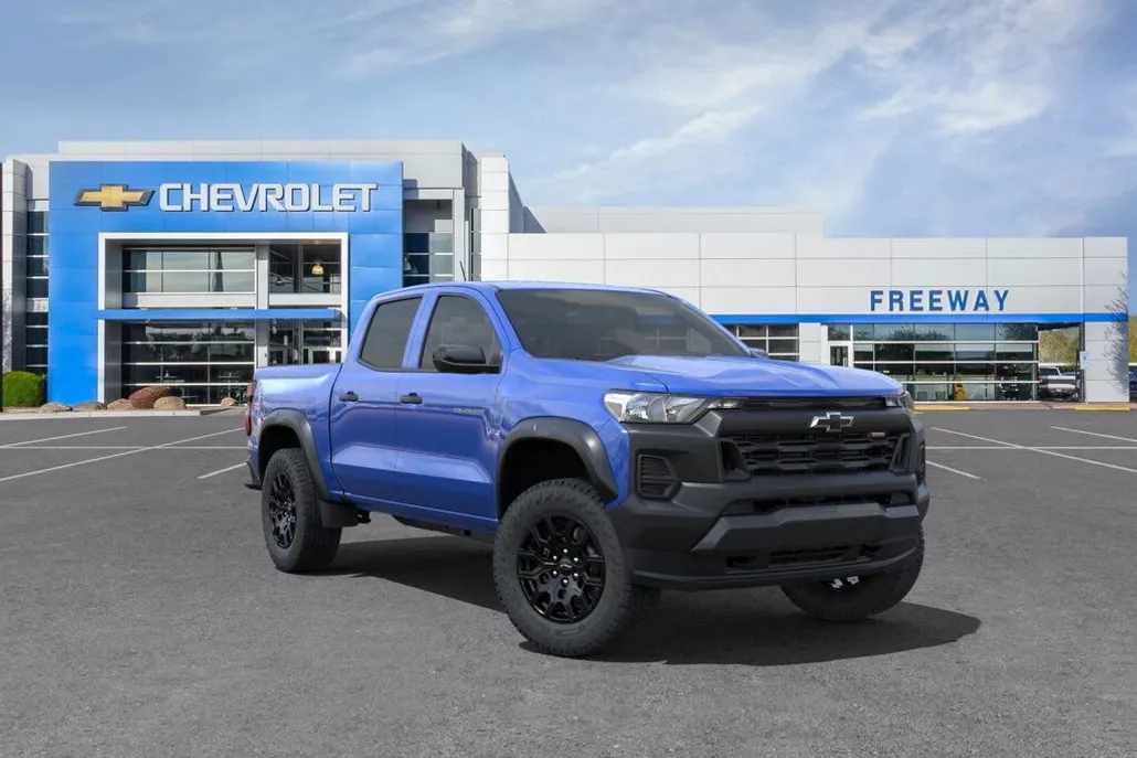 2025 Chevrolet Colorado Trail Boss photo 1