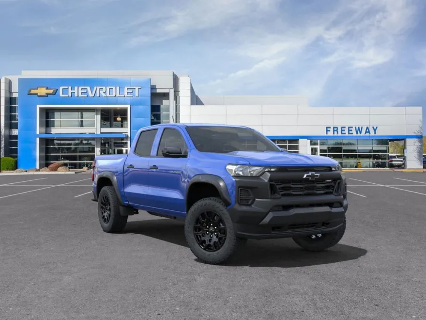 2025 Chevrolet Colorado Trail Boss photo 1