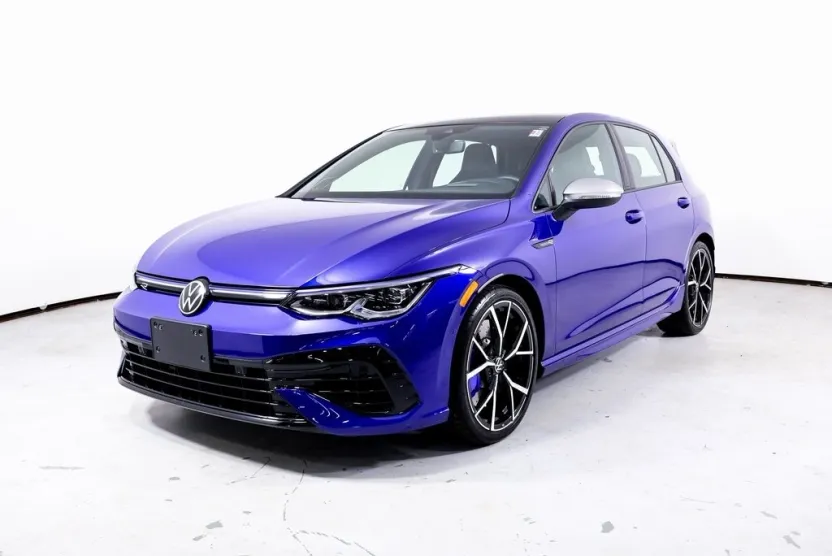 2024 Volkswagen Golf R photo 1