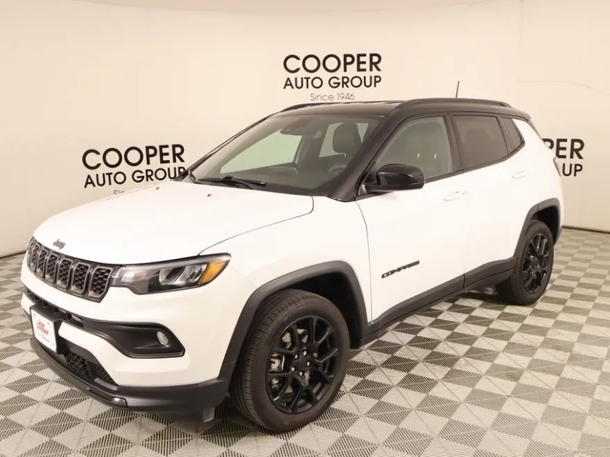 2024 Jeep Compass Latitude photo 1