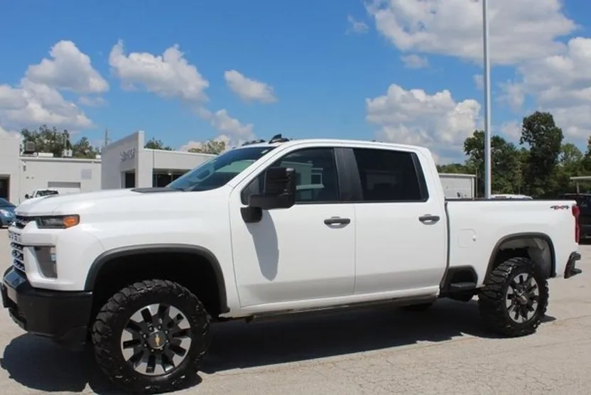 2021 Chevrolet Silverado 2500HD Custom photo 1