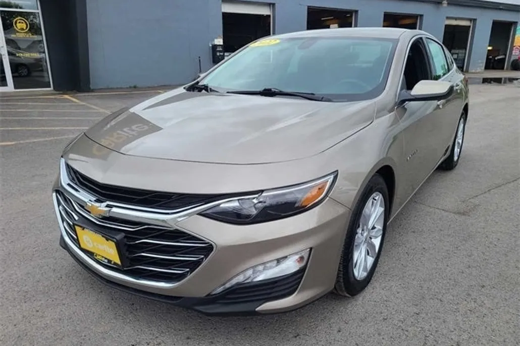 2022 Chevrolet Malibu 1LT photo 1