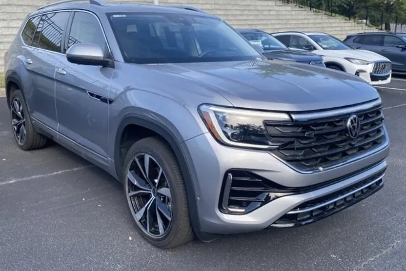 2024 Volkswagen Atlas SEL Premium R-Line photo 1