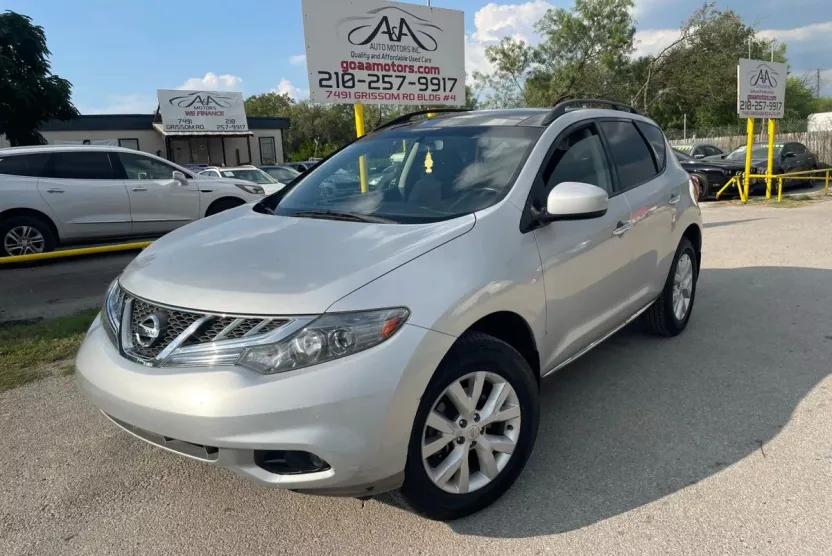 2012 Nissan Murano SV photo 1