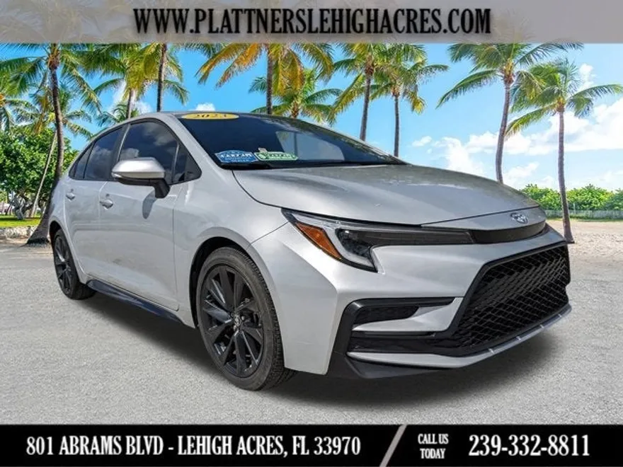 2023 Toyota Corolla SE photo 1